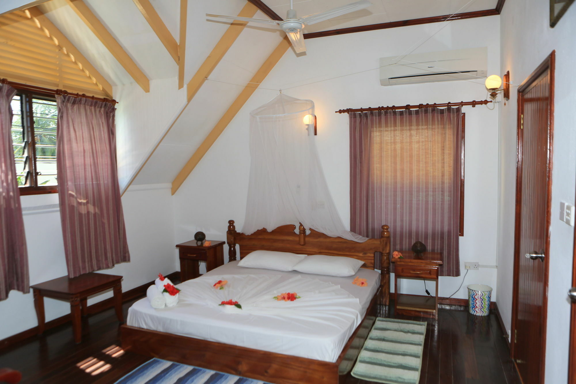 Chalet D Anse Reunion La Digue Exteriér fotografie